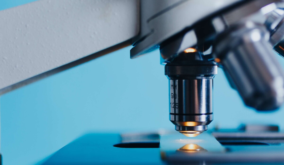Microscope