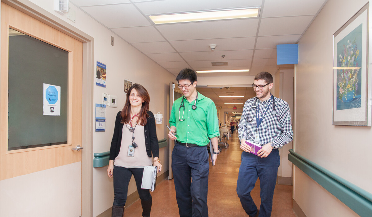Student in hospital hall